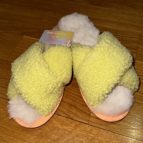 Free People X EMU Australia Fuzzy Slippers in style Mayberry